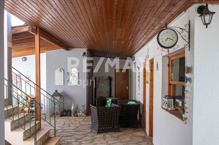 Image No.32-3 Bed Property for sale