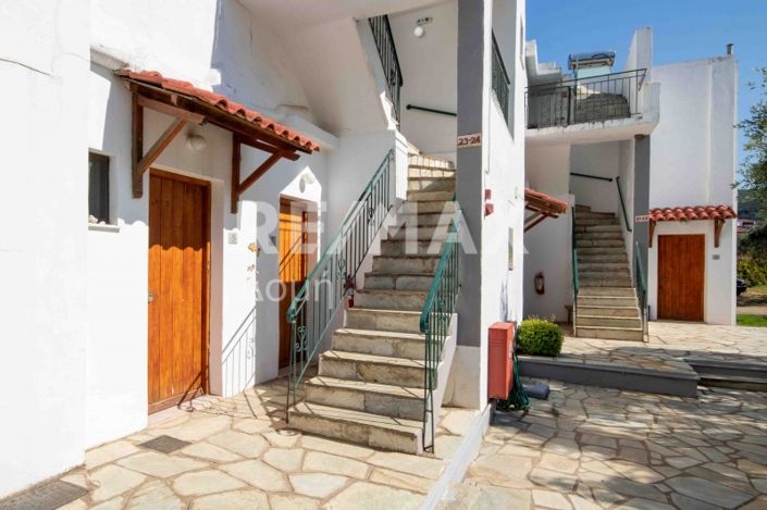 Image No.38-3 Bed Property for sale