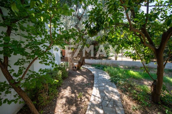 Image No.46-3 Bed Property for sale