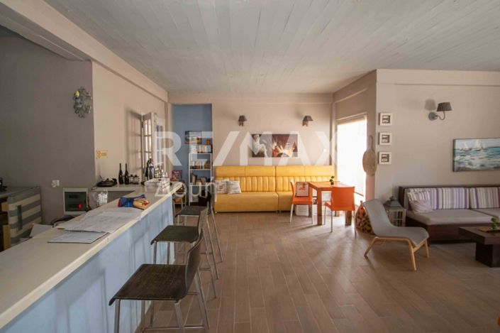 Image No.54-3 Bed Property for sale