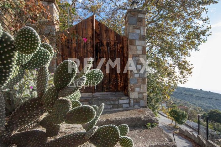 Image No.8-3 Bed House for sale