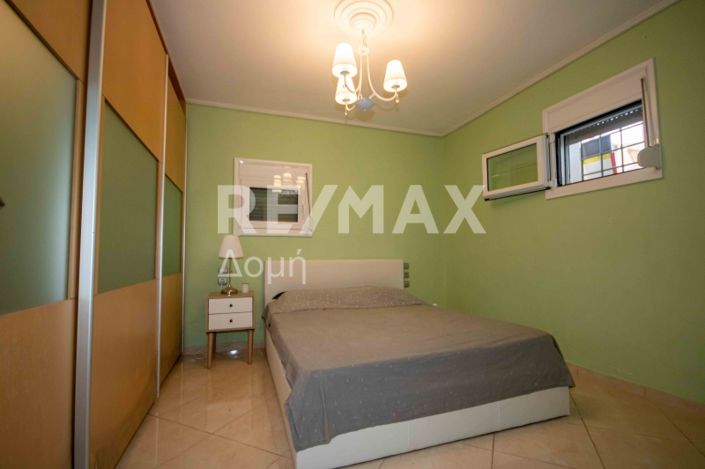 Image No.25-6 Bed House for sale