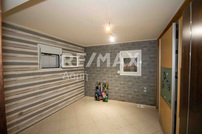 Image No.32-6 Bed House for sale