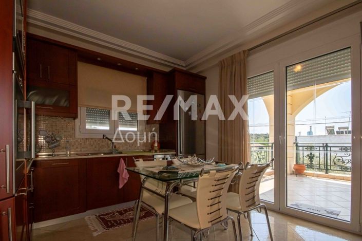 Image No.48-6 Bed House for sale