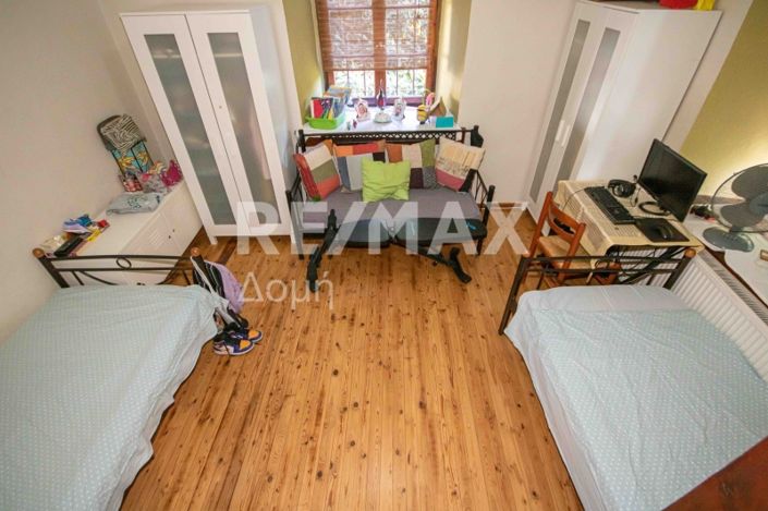 Image No.16-5 Bed Property for sale