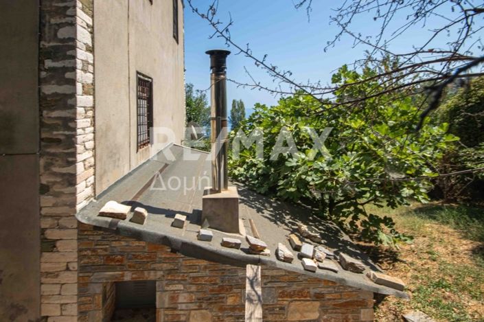 Image No.50-5 Bed Property for sale