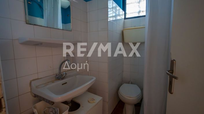 Image No.17-11 Bed Property for sale