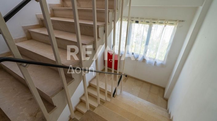 Image No.30-11 Bed Property for sale