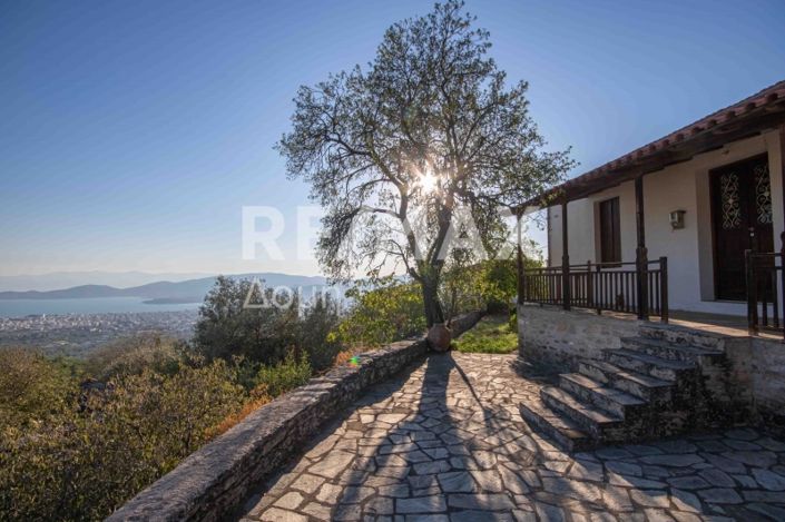 Image No.1-2 Bed House for sale
