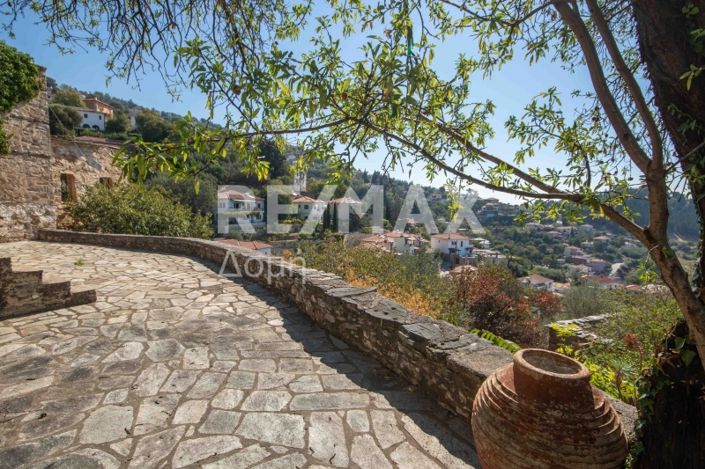 Image No.5-2 Bed House for sale