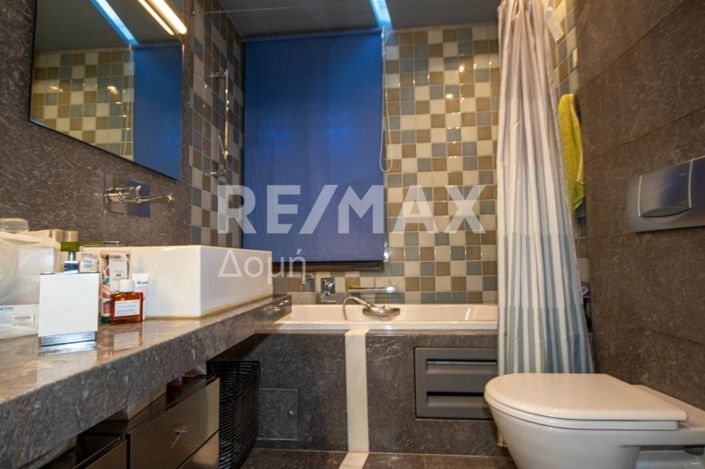 Image No.17-4 Bed House for sale