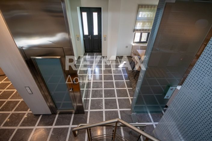 Image No.25-4 Bed House for sale