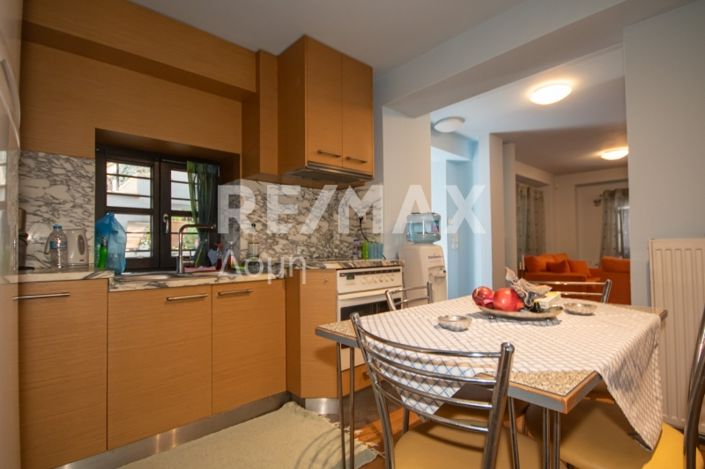 Image No.8-4 Bed House for sale