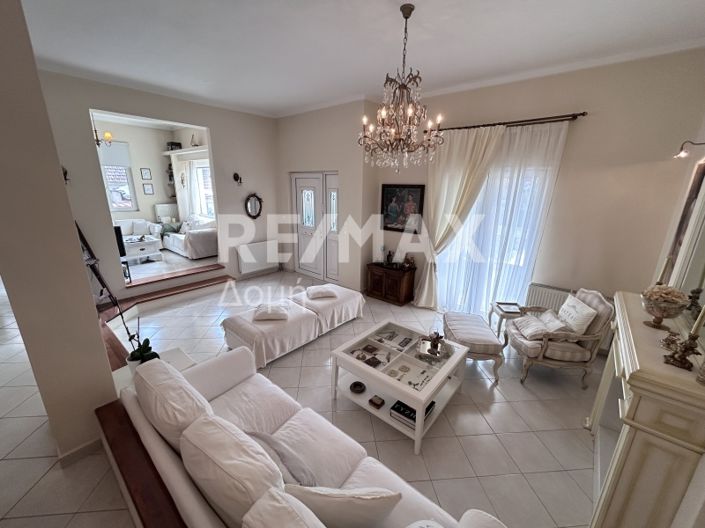 Image No.12-4 Bed Maisonette for sale