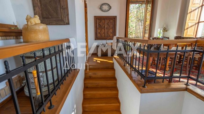 Image No.14-4 Bed Property for sale