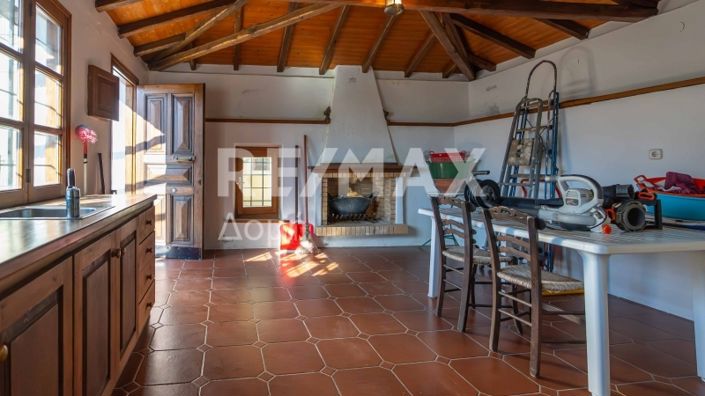 Image No.23-4 Bed Property for sale