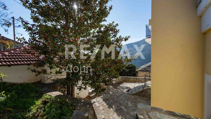 Image No.41-4 Bed Property for sale