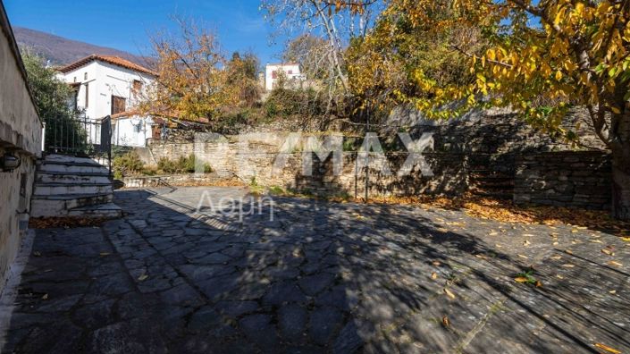 Image No.42-4 Bed Property for sale