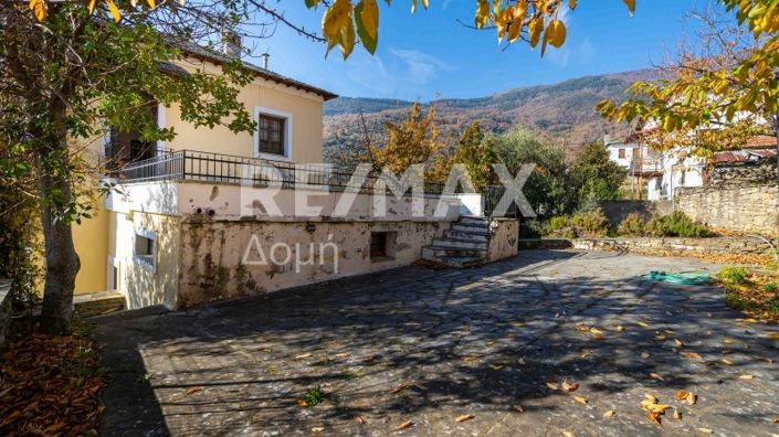 Image No.43-4 Bed Property for sale