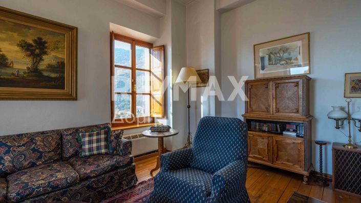 Image No.55-4 Bed Property for sale