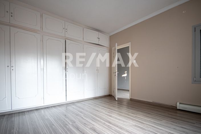 Image No.20-5 Bed House for sale