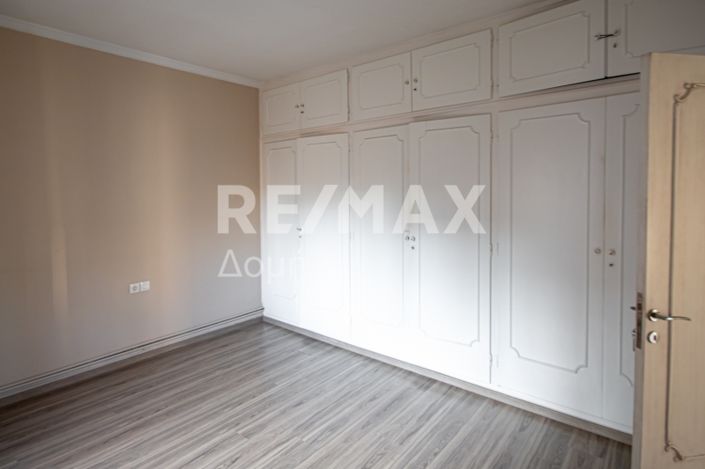 Image No.25-5 Bed House for sale