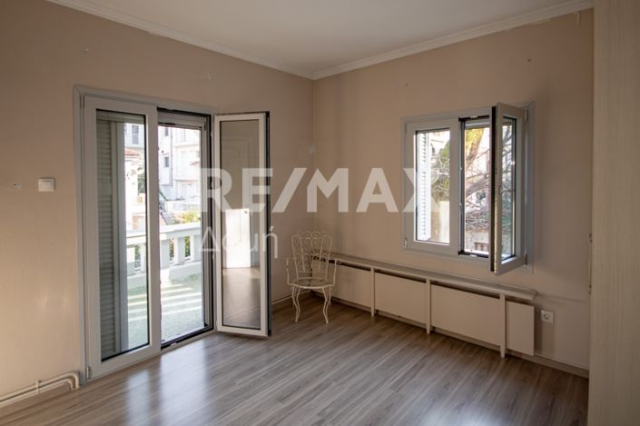 Image No.26-5 Bed House for sale