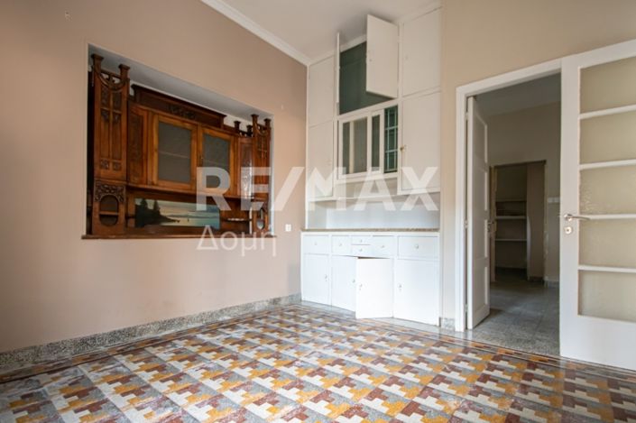 Image No.33-5 Bed House for sale