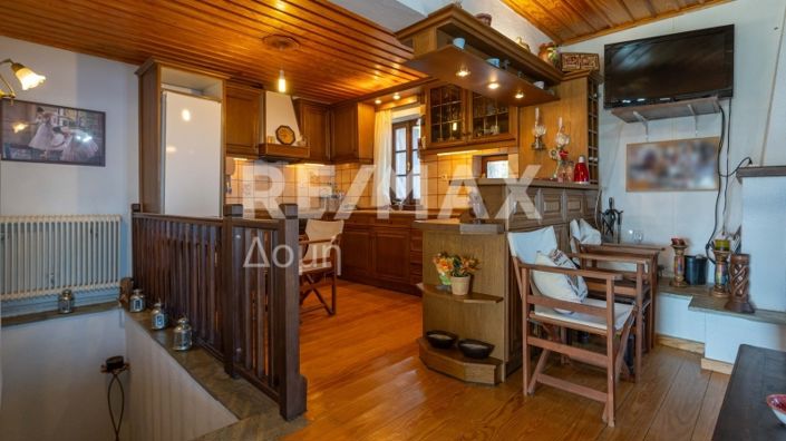 Image No.10-3 Bed Property for sale