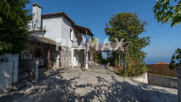 Image No.5-3 Bed Property for sale