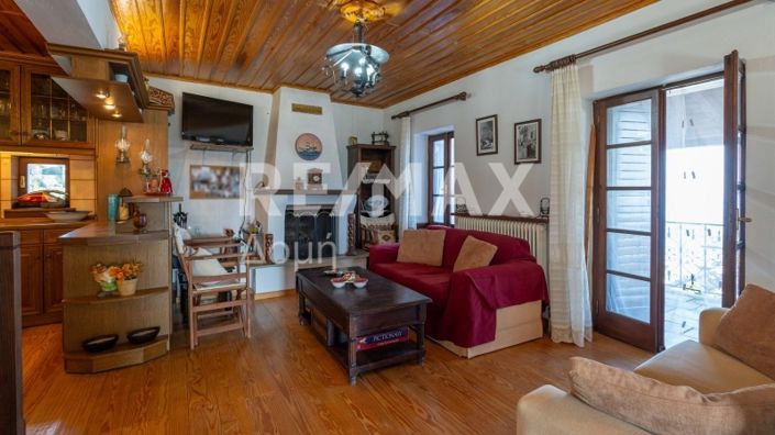 Image No.8-3 Bed Property for sale