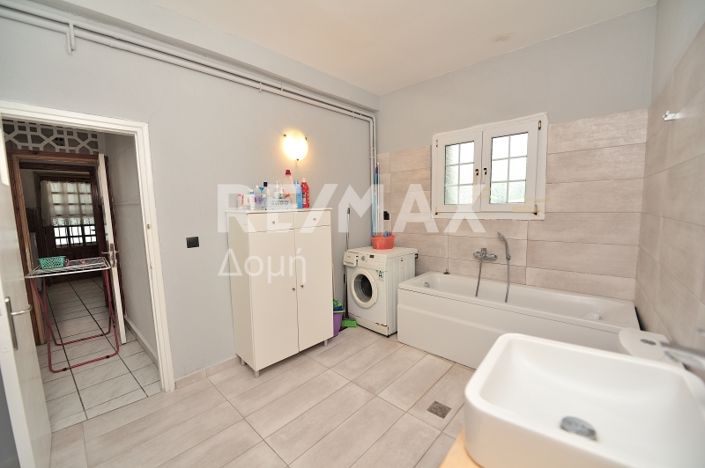 Image No.19-4 Bed House for sale