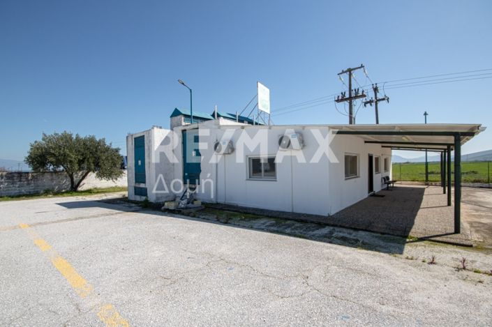 Image No.19-10 Bed Property for sale