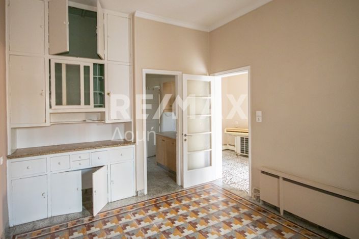 Image No.21-5 Bed House for sale