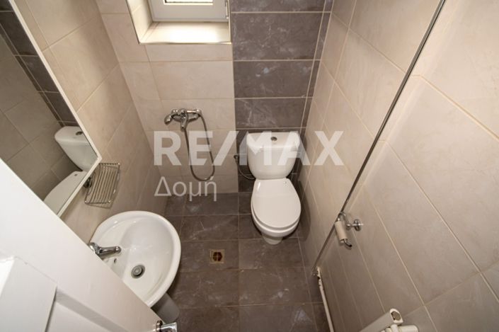 Image No.8-5 Bed House for sale