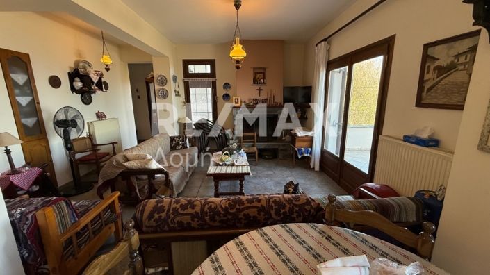 Image No.11-3 Bed Property for sale