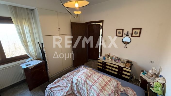 Image No.18-3 Bed Property for sale