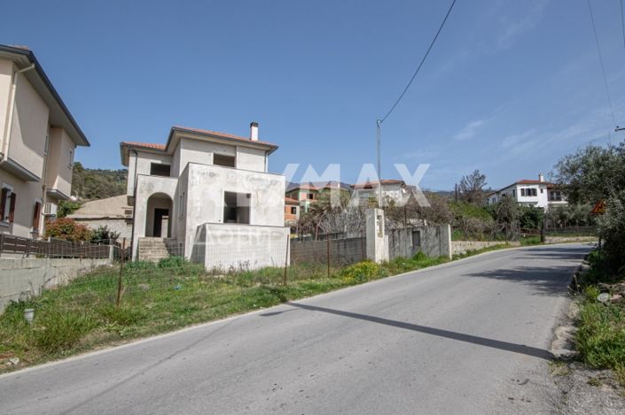 Image No.2-3 Bed House for sale