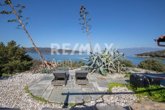 Image No.11-3 Bed House for sale