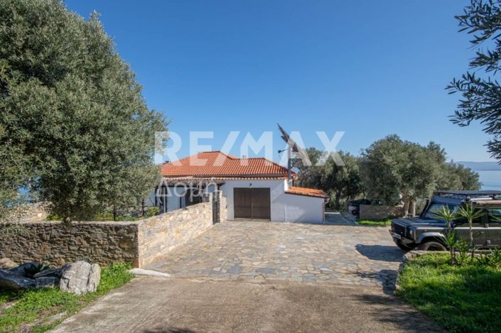 Image No.9-3 Bed House for sale