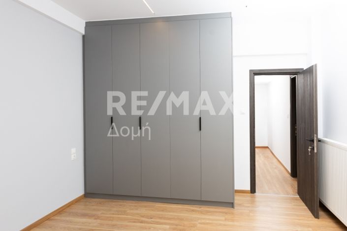 Image No.19-3 Bed Property for sale