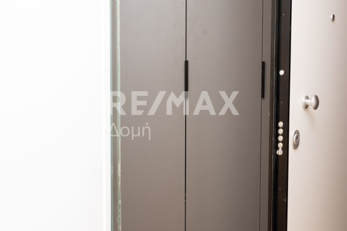 Image No.26-3 Bed Property for sale