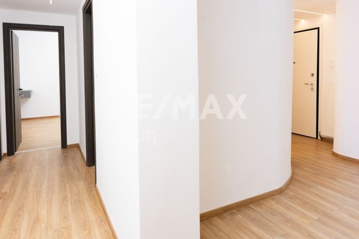 Image No.32-3 Bed Property for sale