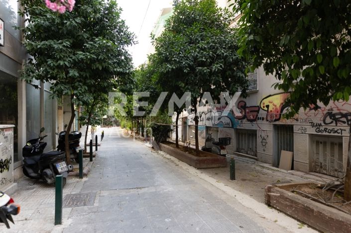 Image No.52-3 Bed Property for sale