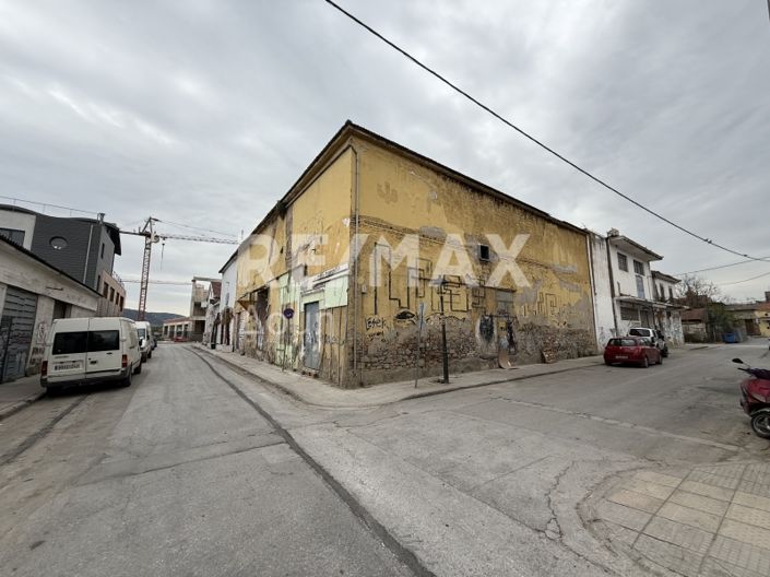 Image No.28-16 Bed Property for sale