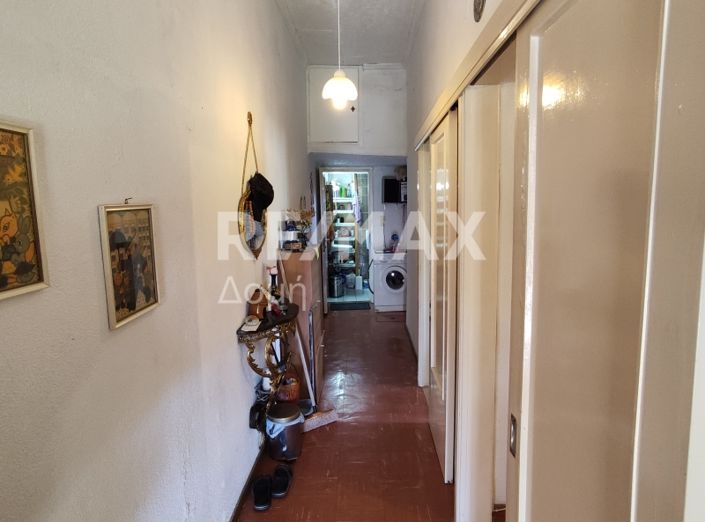 Image No.10-1 Bed Property for sale