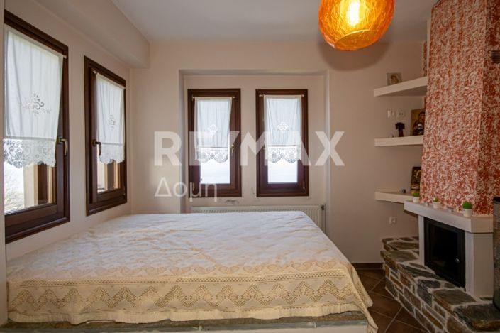 Image No.28-2 Bed Property for sale