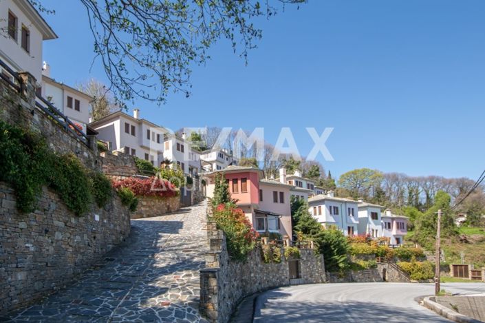 Image No.32-2 Bed Property for sale