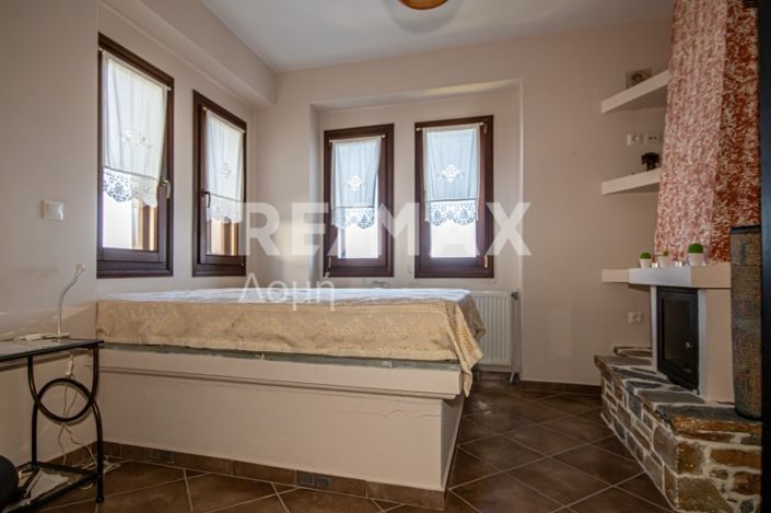 Image No.34-2 Bed Property for sale