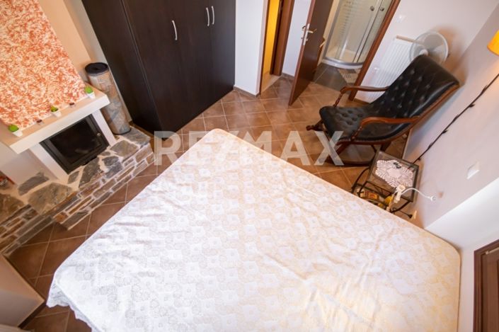 Image No.42-2 Bed Property for sale